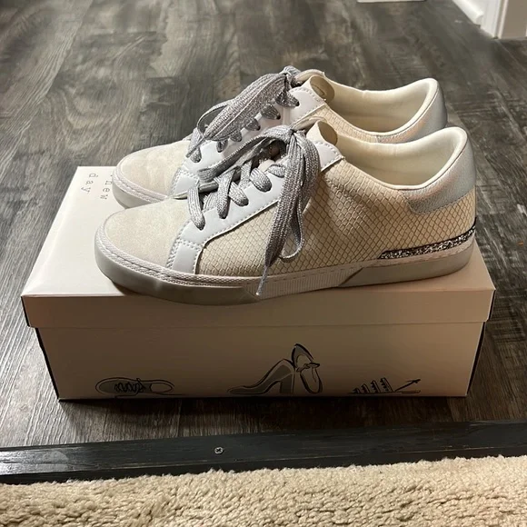 a new day Maddison Mixed Fabric Lace Up Sneakers Size 8.5 - Picture 4 of 13